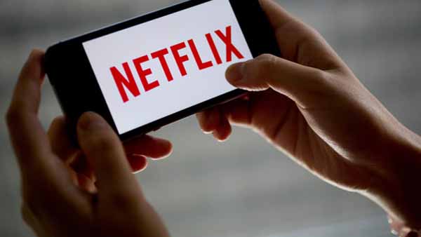 How to watch hot sale netflix on iphone